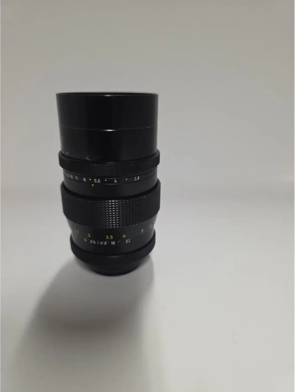 M42 Pentacon 2.8/135mm lens for M42 Mount Serial number 0402 of K. Rademaker col